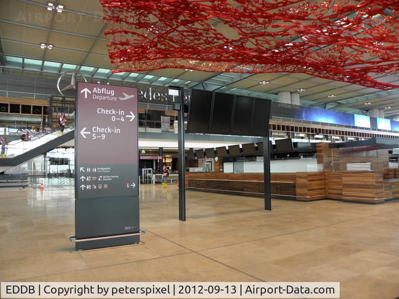 Berlin Brandenburg International Airport, Berlin Germany (EDDB) - Rundgang durch den Flughafen Berlin- Brandenburg / BER am 13.09.2012