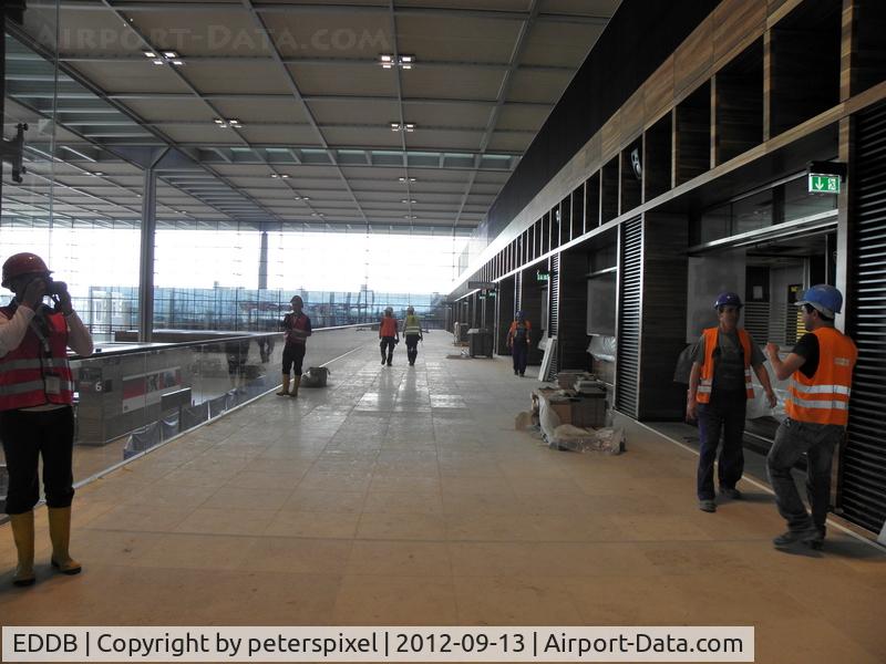 Berlin Brandenburg International Airport, Berlin Germany (EDDB) - Rundgang durch den Flughafen Berlin- Brandenburg / BER am 13.09.2012
