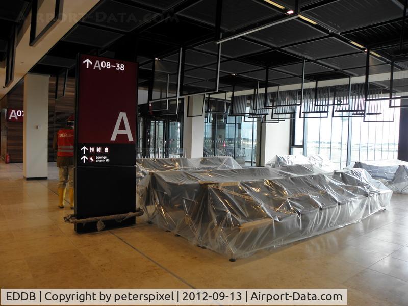 Berlin Brandenburg International Airport, Berlin Germany (EDDB) - Rundgang durch den Flughafen Berlin- Brandenburg / BER am 13.09.2012