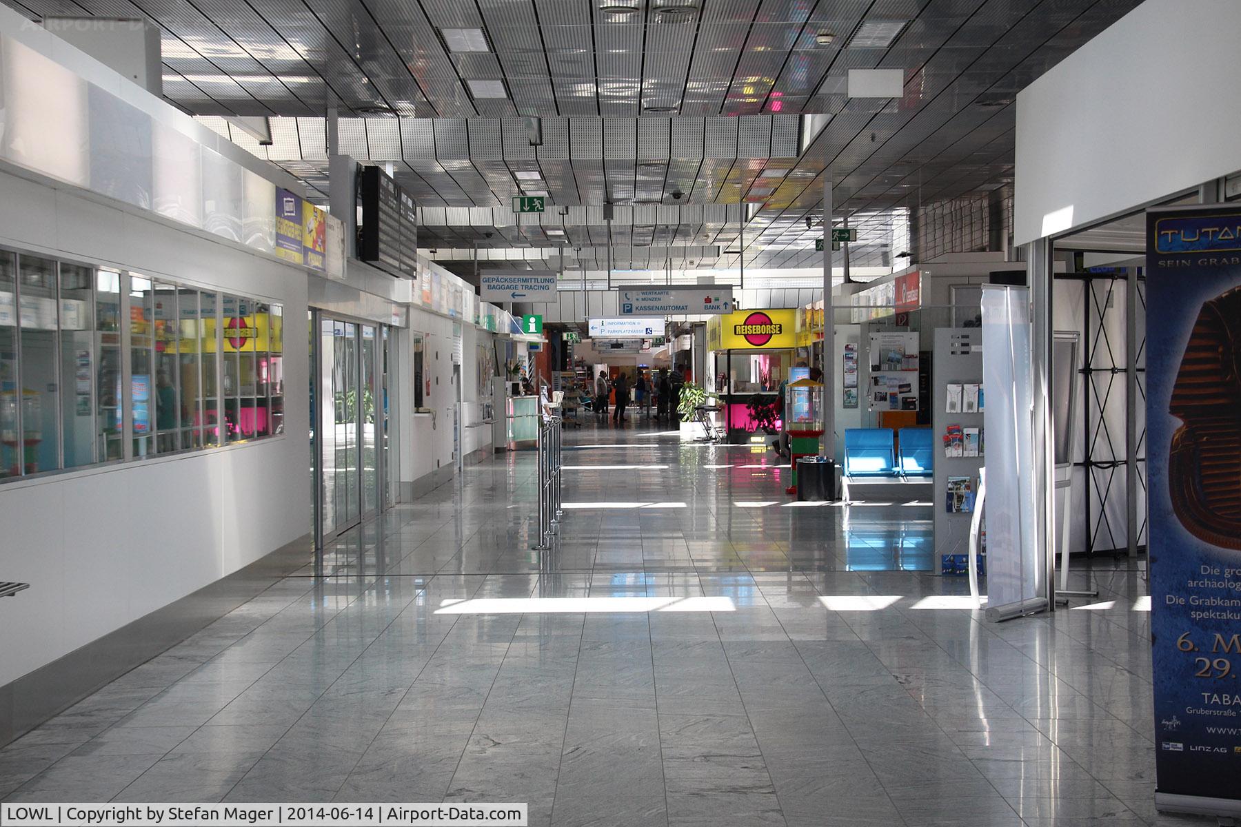 Linz Airport (Blue Danube Airport), Linz Austria (LOWL) - Linz Airport - Arrival