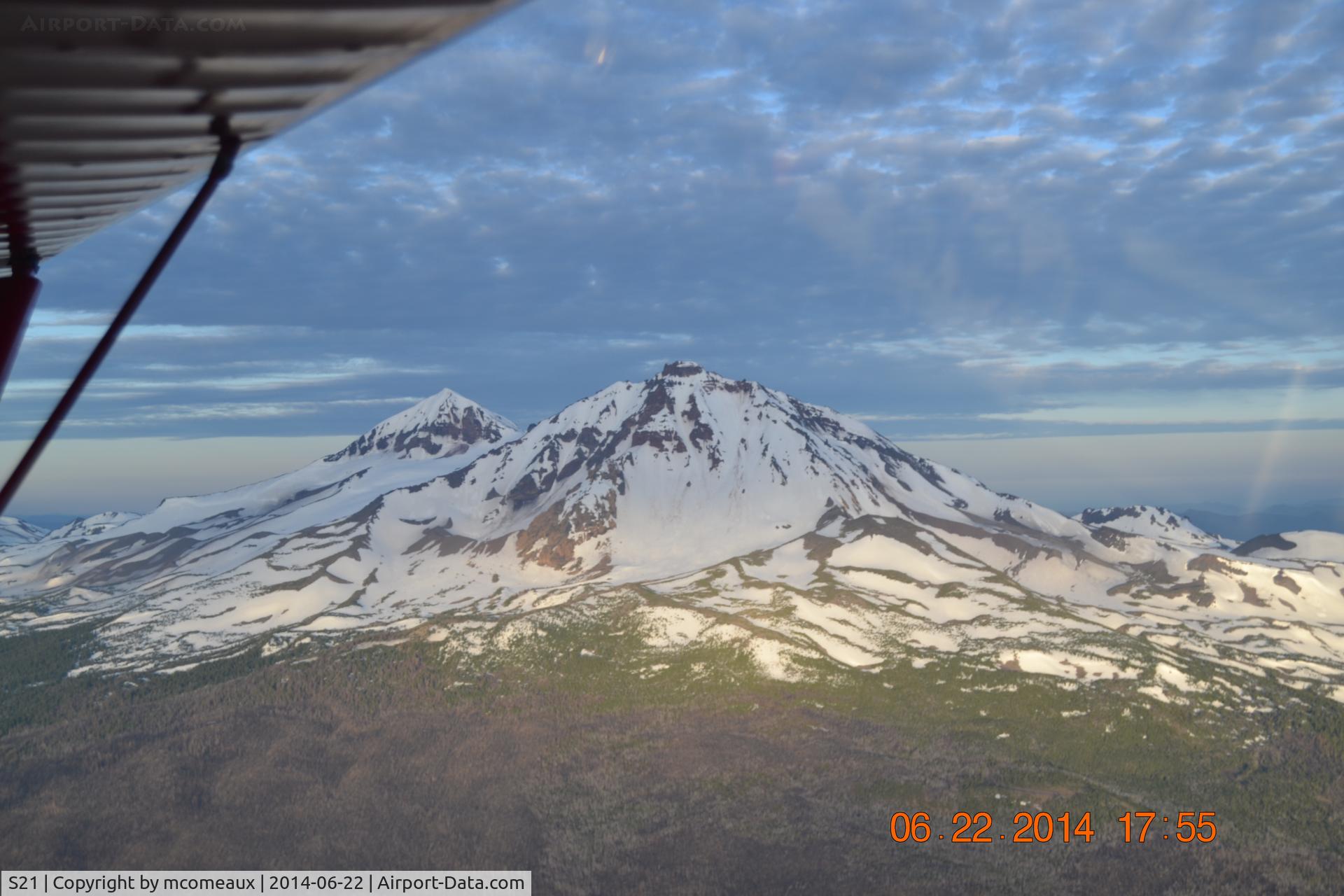 Sunriver Airport (S21) - Mt Bachelor