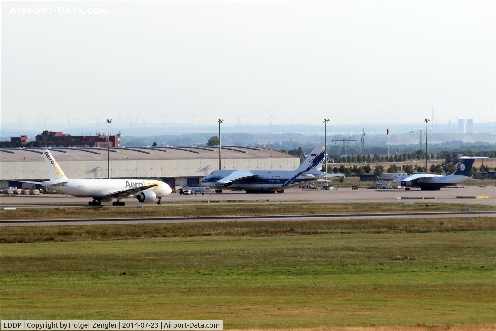 Leipzig/Halle Airport, Leipzig/Halle Germany (EDDP) - Apron 2 with An 124 and Il 76, on twy Sierra B 777 taxiing to holding point 08R...