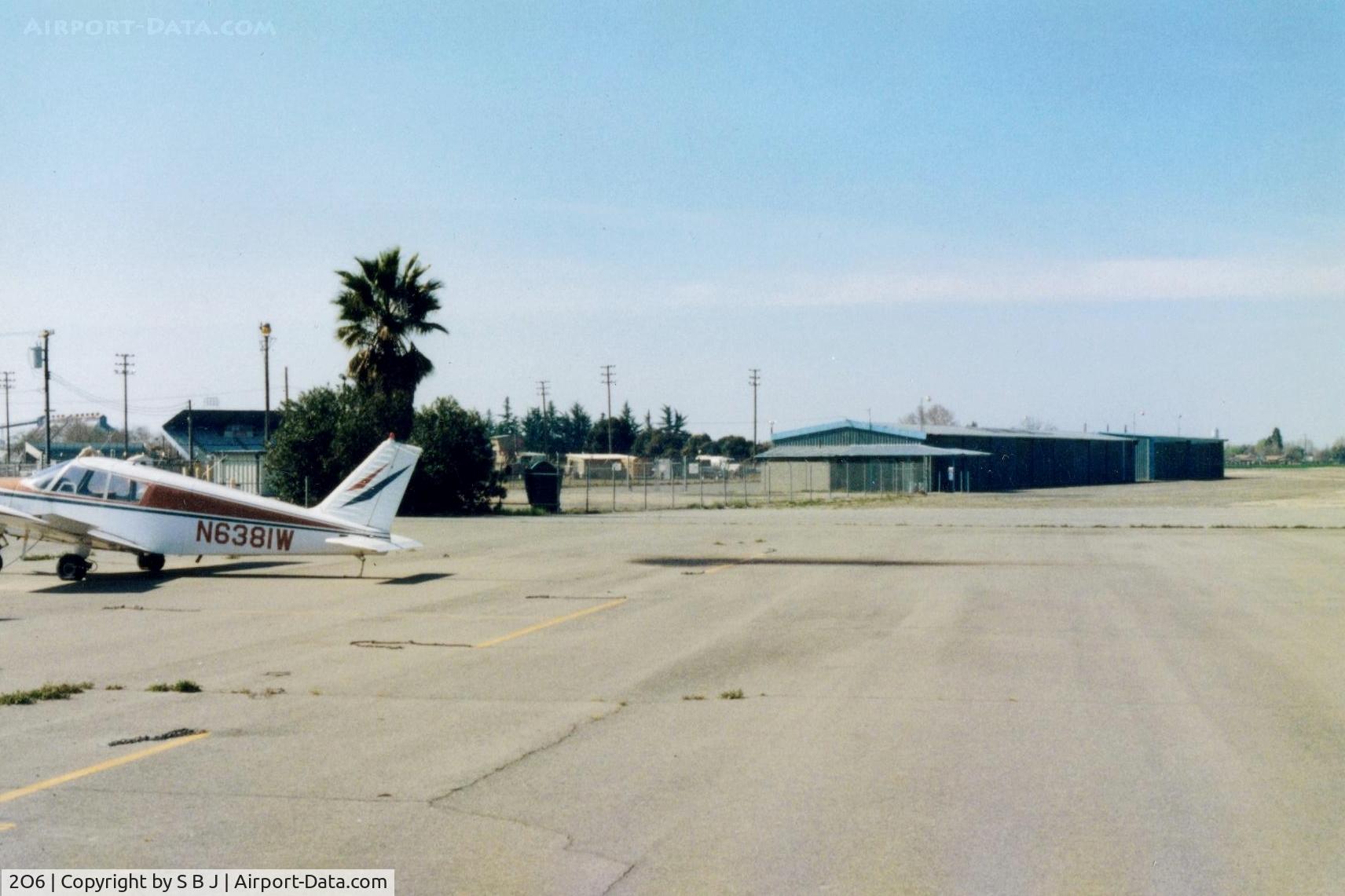 Chowchilla Airport (2O6) - The Chowchilla airport ramp.Not much went on there in 30 plus years I would occasionally stop  when in the area. Even 81W was not flying much and had almost flat tires.