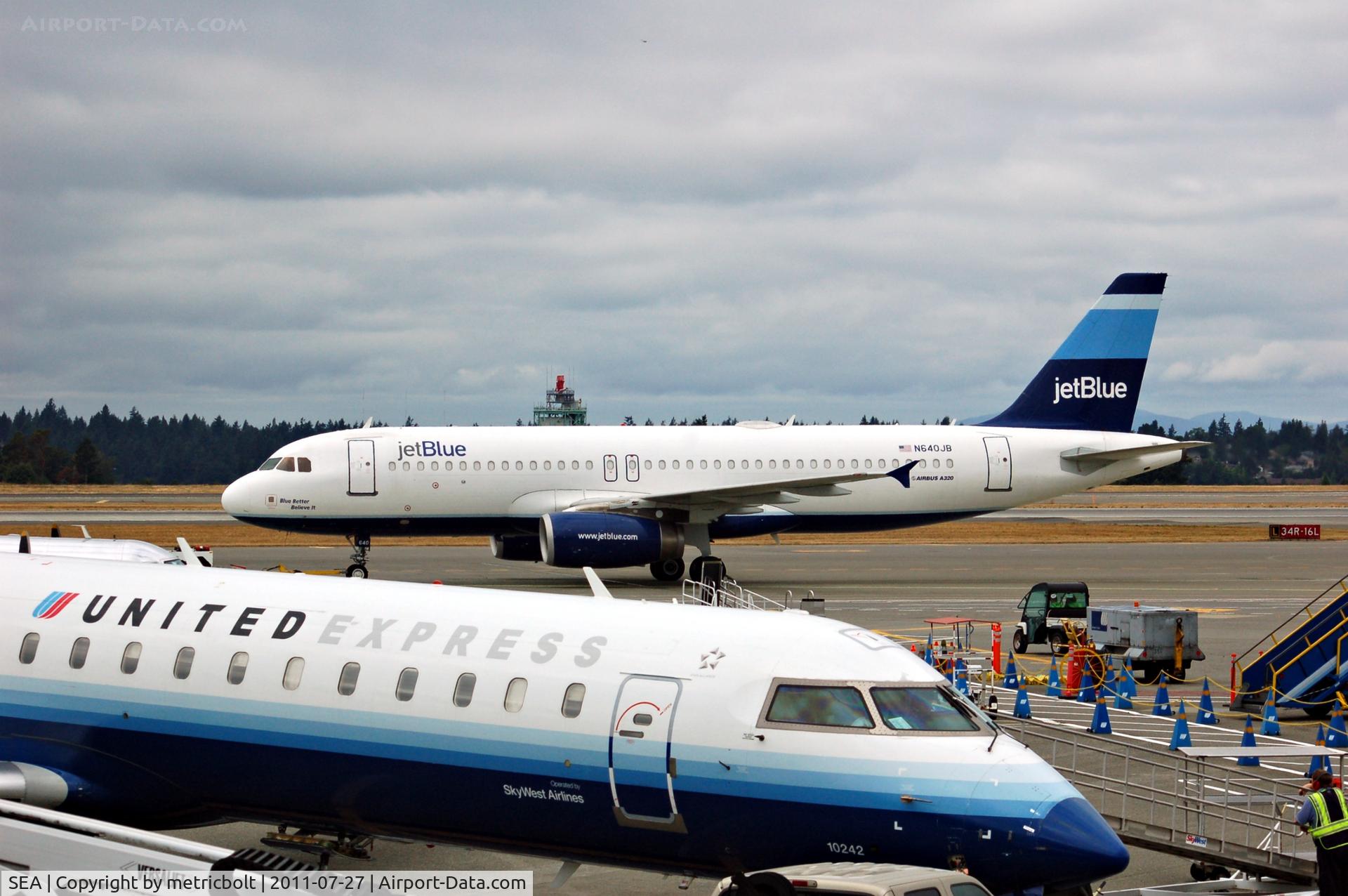 Seattle-tacoma International Airport (SEA) - ramp scene