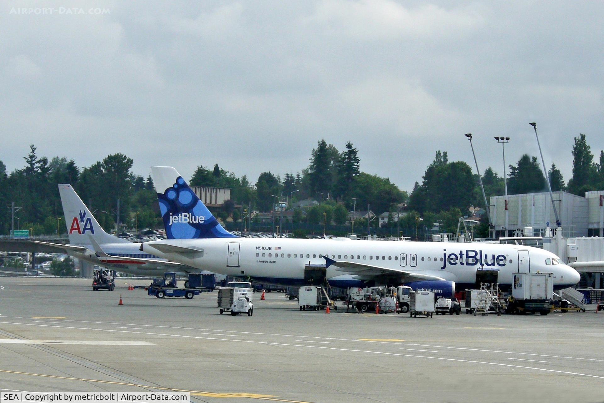 Seattle-tacoma International Airport (SEA) - ramp scene