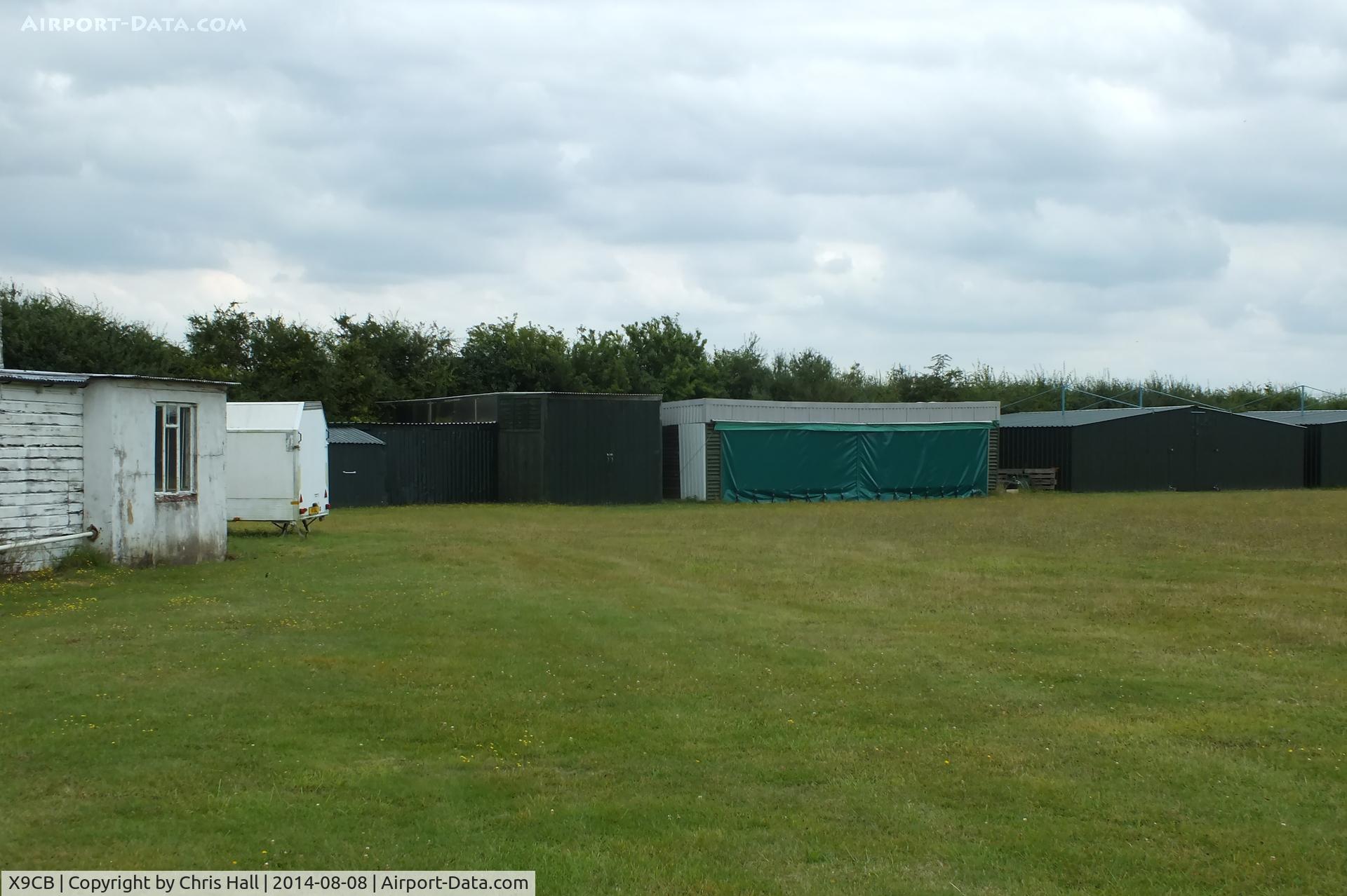 X9CB Airport - Stonefield Park airfield which is on part of the former RAF Chilbolton 