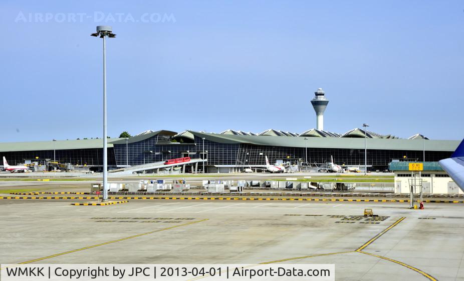 Kuala Lumpur International Airport, Sepang, Selangor Malaysia (WMKK) - Kuala Lumpur International from my plane