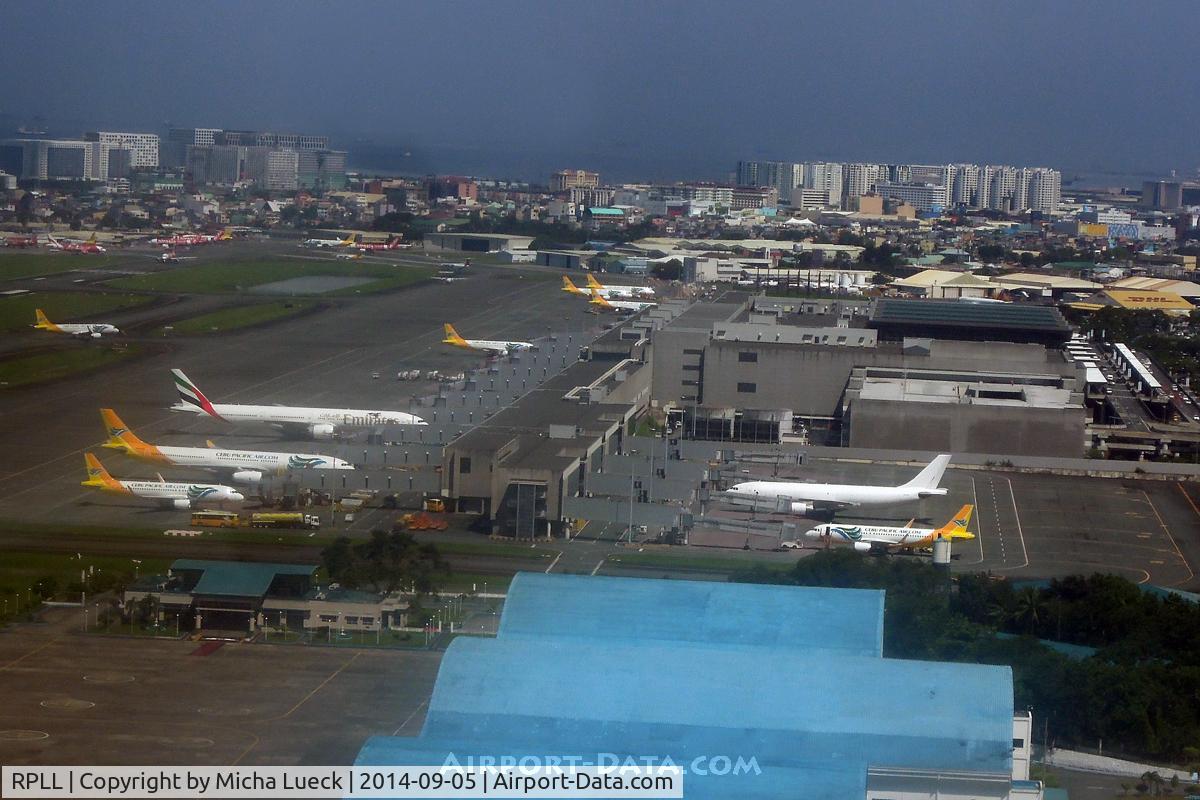 Ninoy Aquino International Airport, Manila Philippines (RPLL) - Lots of Cebu Pacific jets