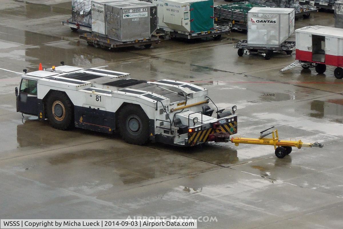 Singapore Changi Airport, Changi Singapore (WSSS) - Tug