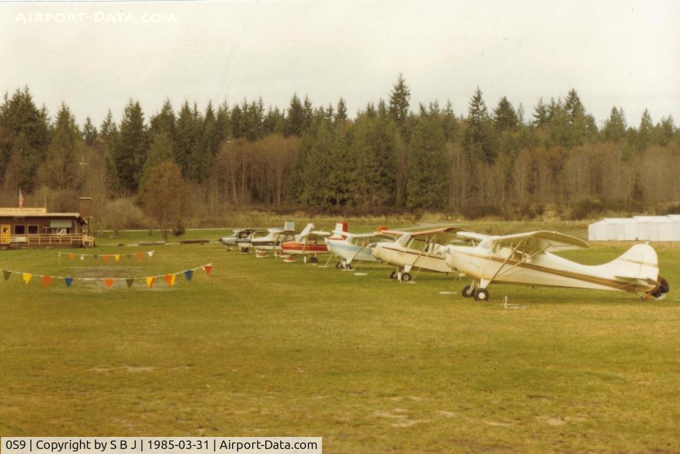 Jefferson County International Airport (0S9) - N4385E at Jefferson County in 1985.