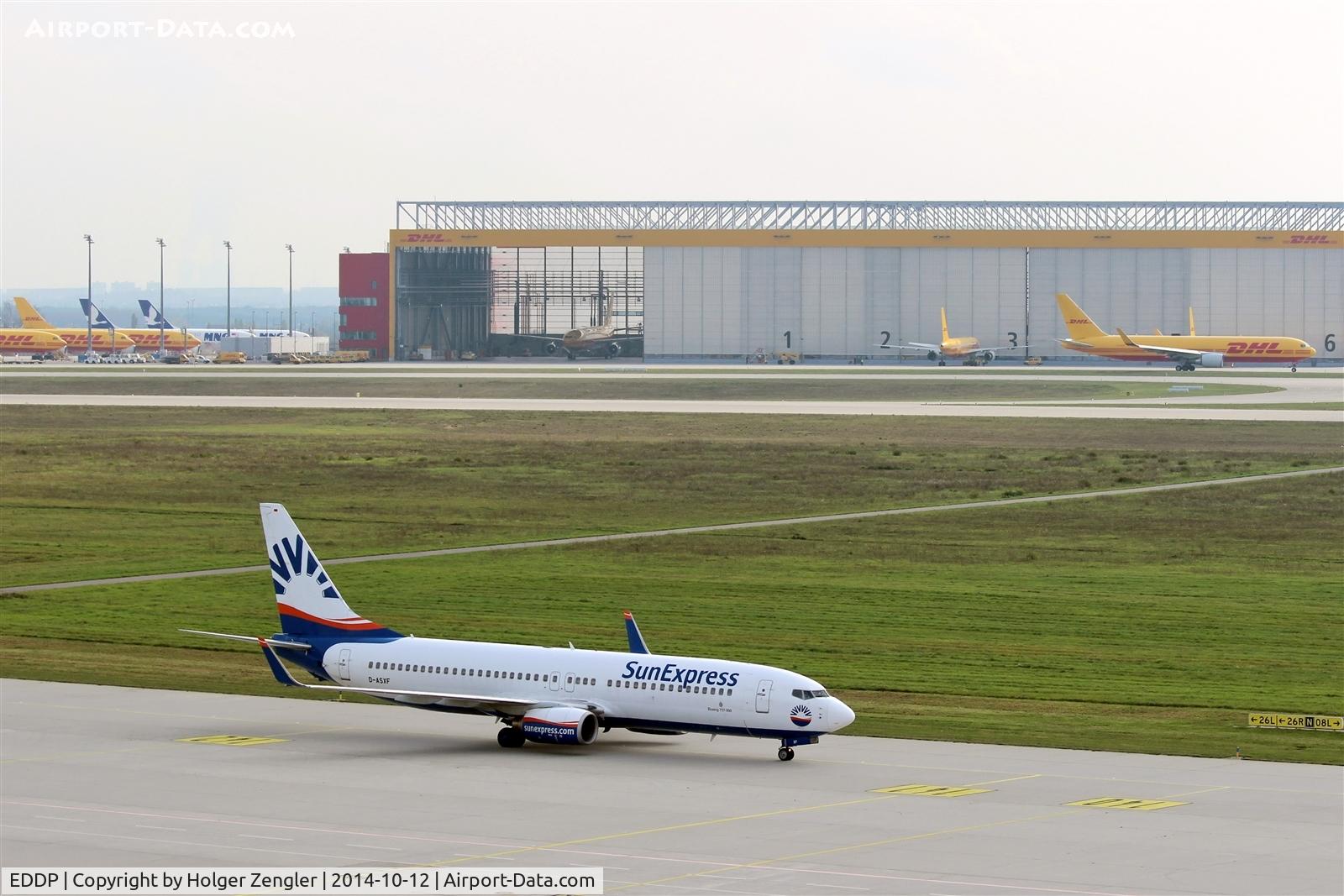 Leipzig/Halle Airport, Leipzig/Halle Germany (EDDP) - View over apron 1 to DHL hub......