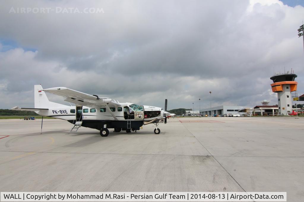 Sepinggan International Airport, Balikpapan, East Kalimantan Indonesia (WALL) - With the Susi Air C208