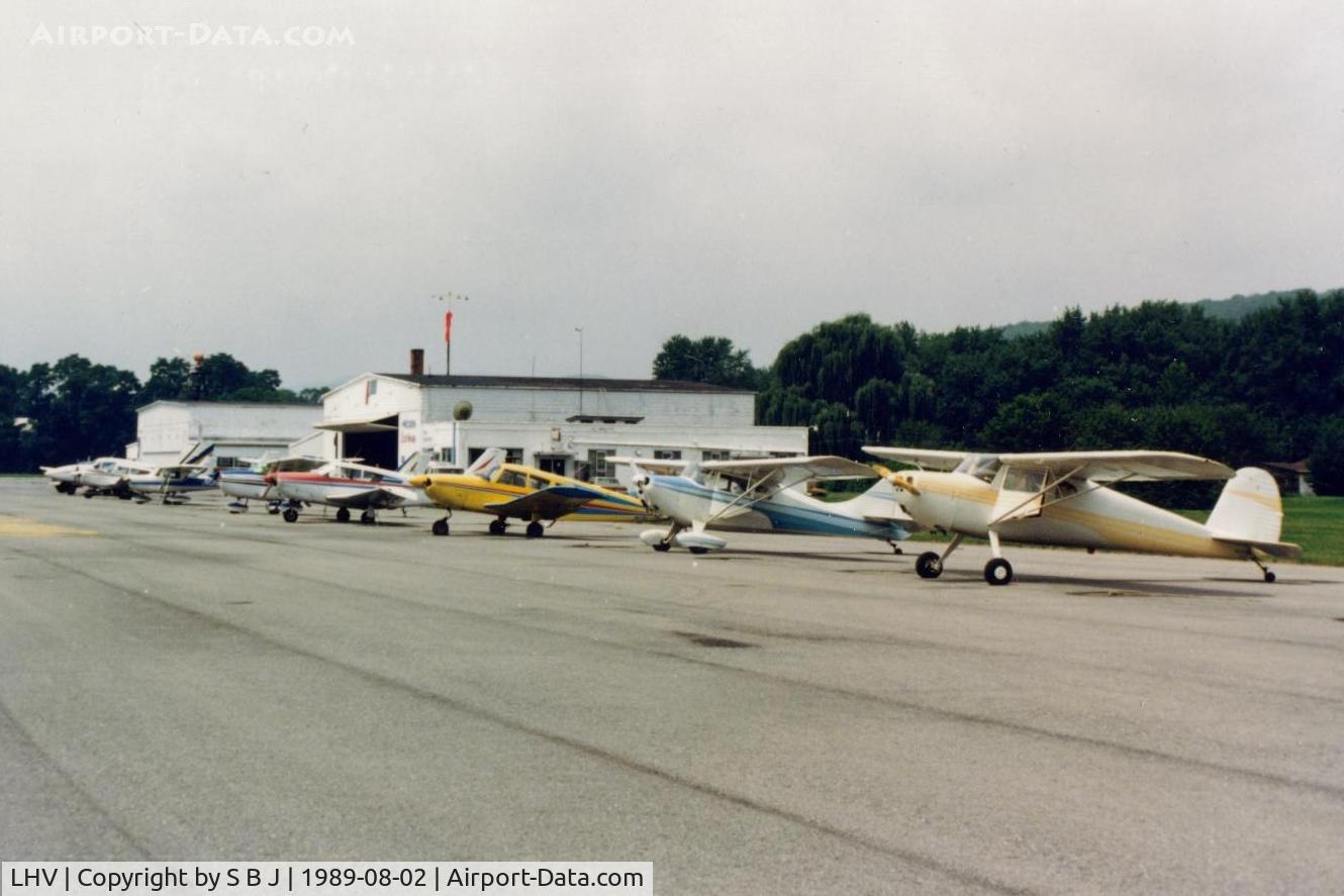 William T. Piper Memorial Airport (LHV) - N89364 withN3368E at Lock Haven airport in Pennsylvania 1989.