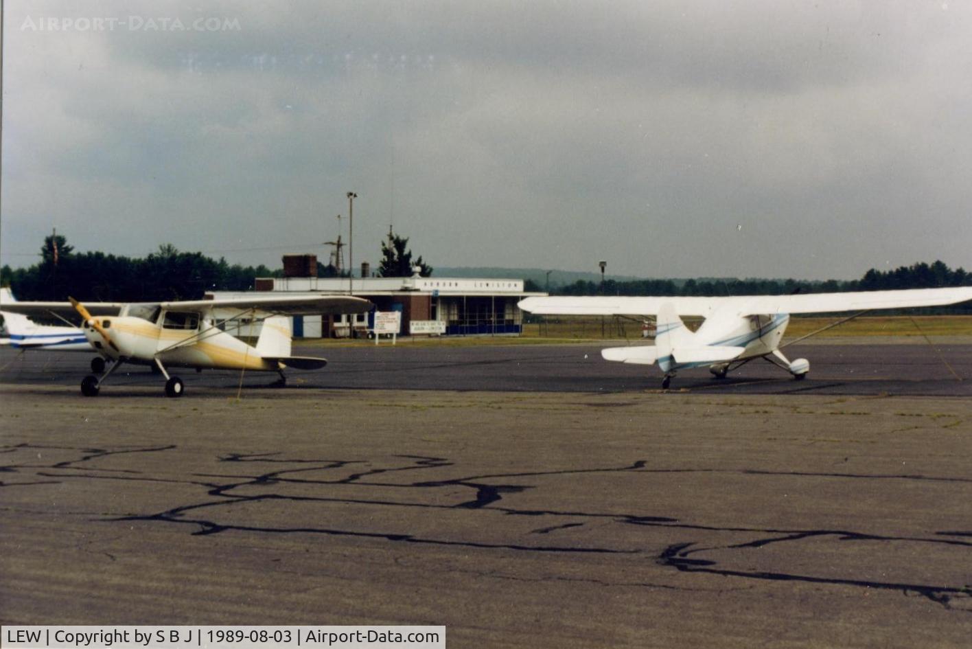 Auburn/lewiston Municipal Airport (LEW) - N89364 & N3368E at our destination-Lewiston,Maine. 3200 miles from home base. Nice little cross country flight.