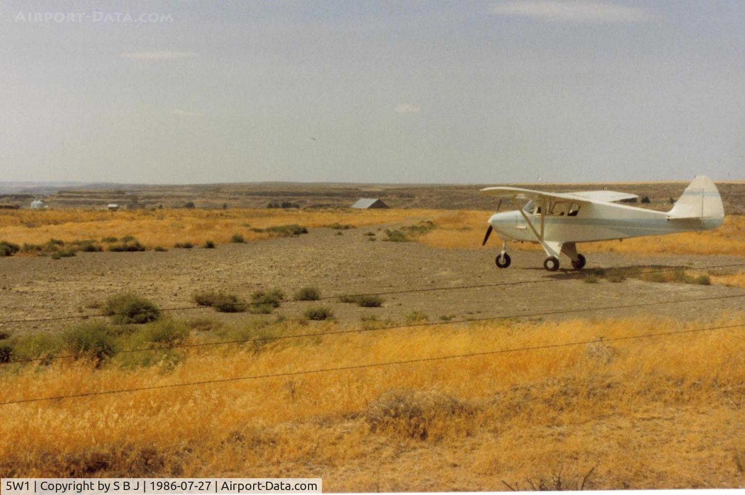 Wilson Creek Airport (5W1) - 48Z at Wilson Creek airport in central Washington in 1986.Yes I did say airport. They have since put in a nice paved runway.