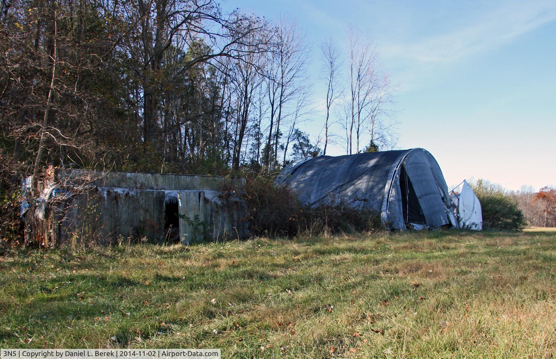 3N5 Airport - Off the main runway is a large turf area.  The shelter buildings were all in very poor shape.