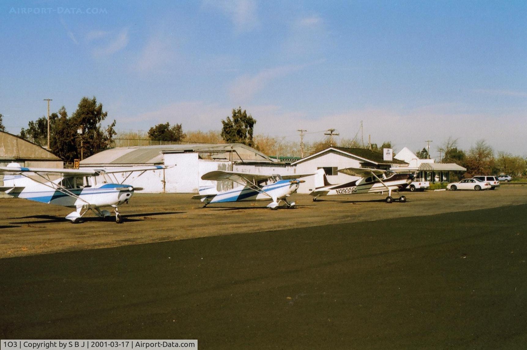 Lodi Airport (1O3) - N2935C at the Lodi airport for a lunch stop. The restaurant is behind 35C. Watch out as this is a very active skydiving airport and parachutes can appear at any time & altitude. Fun to watch though.