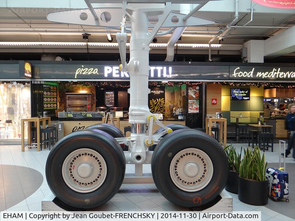 Amsterdam Schiphol Airport, Haarlemmermeer, near Amsterdam Netherlands (EHAM) - 