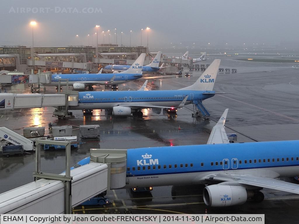 Amsterdam Schiphol Airport, Haarlemmermeer, near Amsterdam Netherlands (EHAM) - Schipol panorama deck 