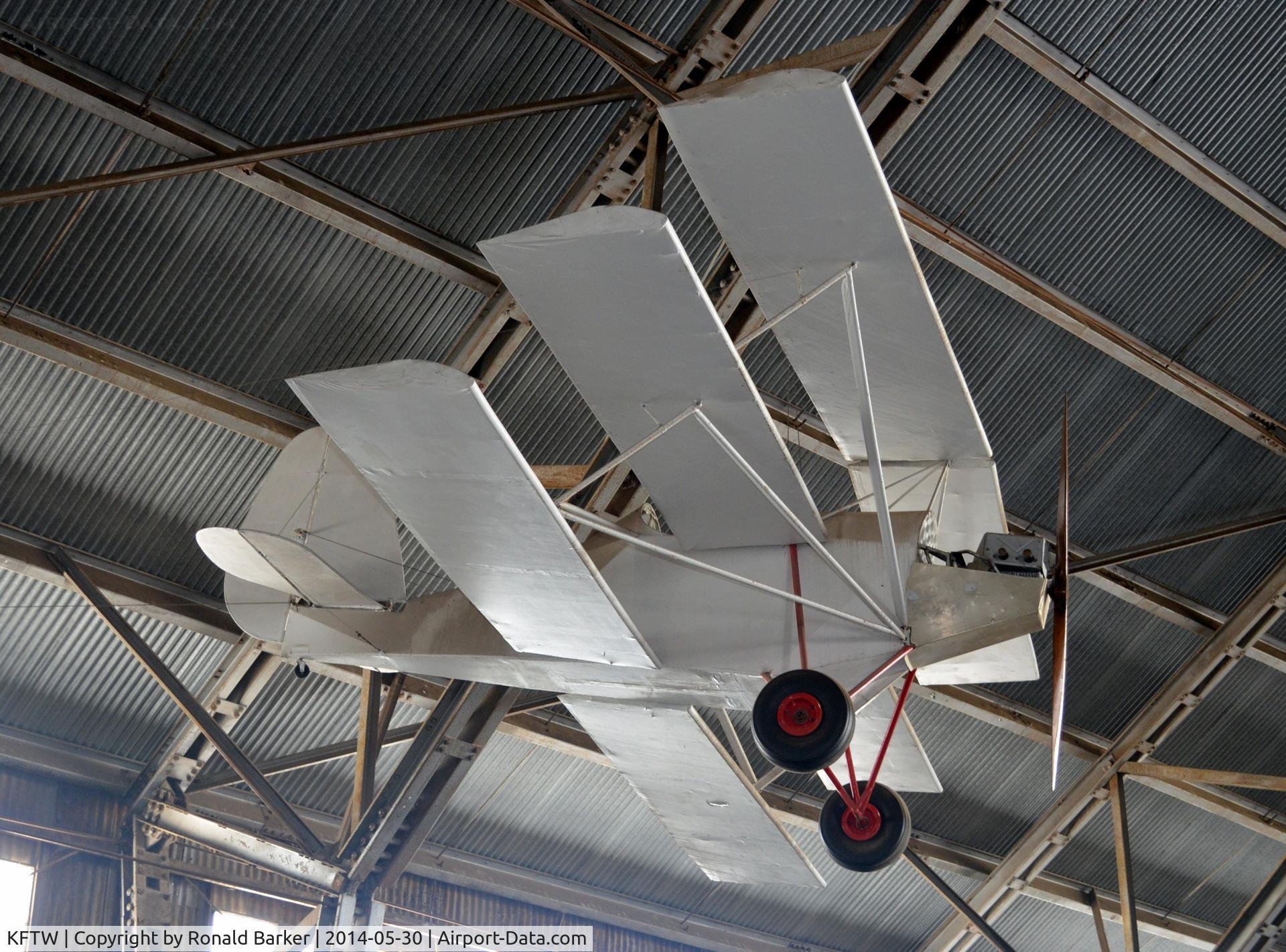 Fort Worth Meacham International Airport (FTW) - Aluminum tiriplane 