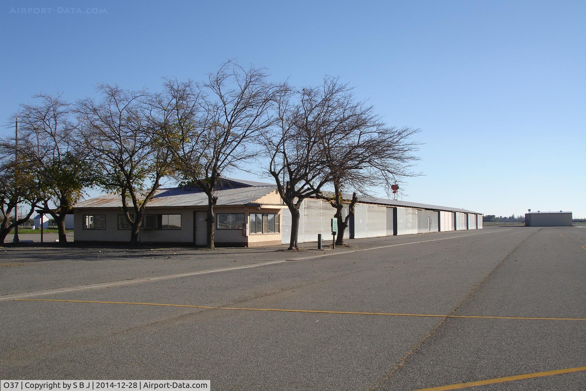 Haigh Field Airport (O37) - Airport office and some very old hangars.