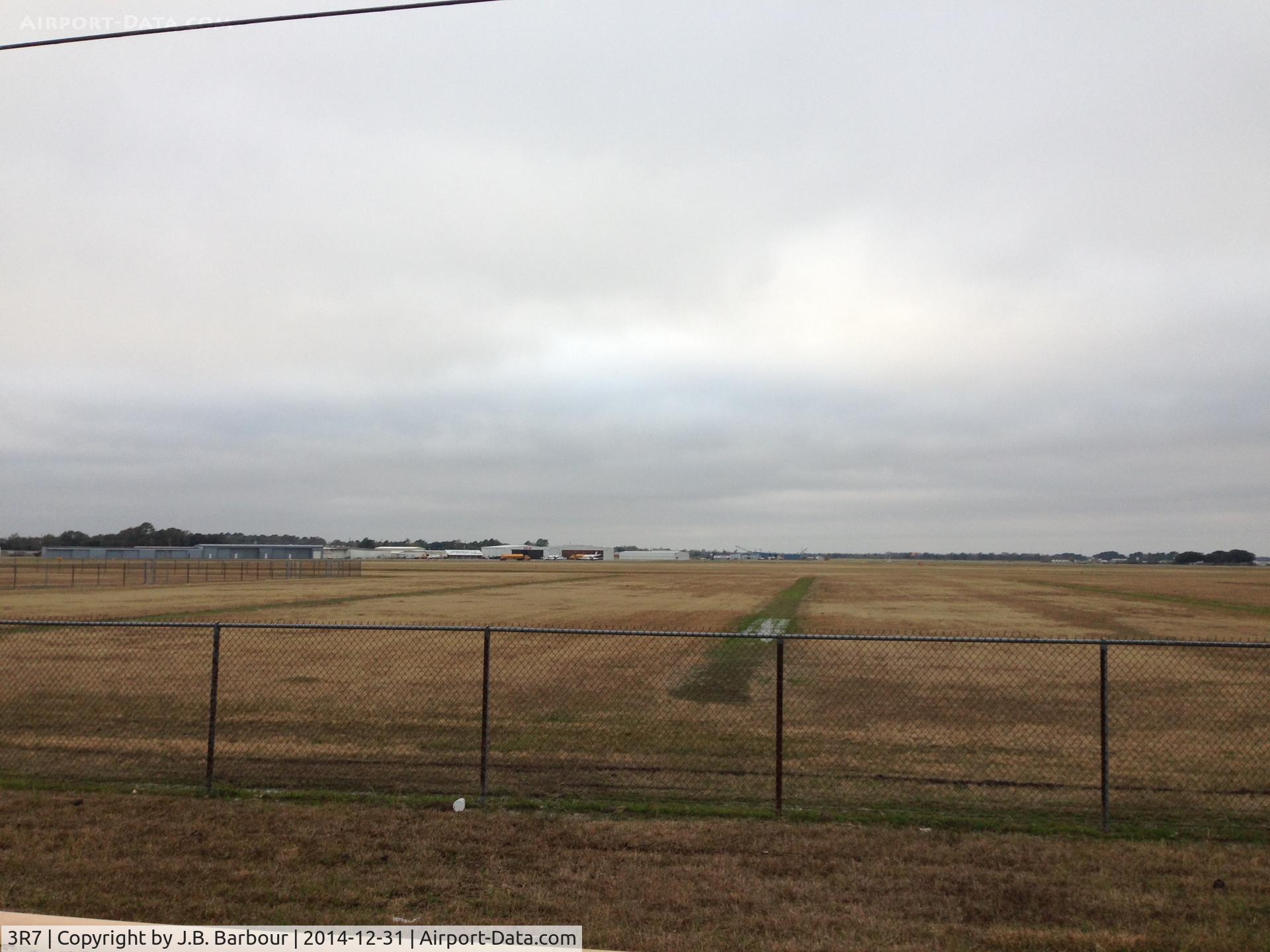 Jennings Airport (3R7) - Wish I had my other camera for this shot.  Nice location near I-10