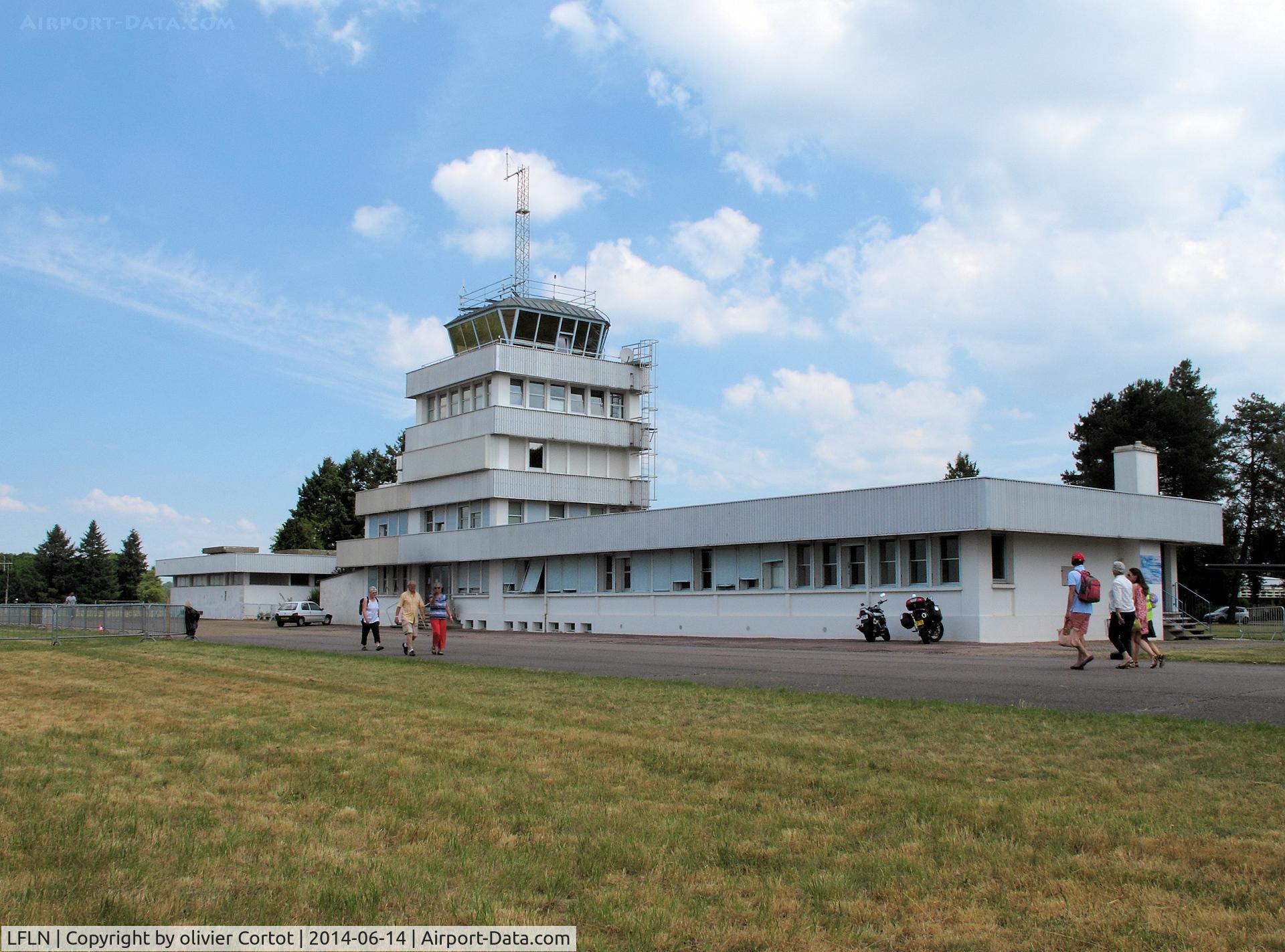 Saint-Yan Airport, Saint-Yan France (LFLN) - the tower building