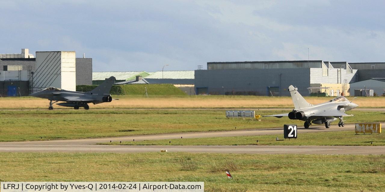 Landivisiau Airport, Landivisiau France (LFRJ) - Dassault Rafale M, Taxiing after landing, Landivisiau Naval Air Base (LFRJ)
