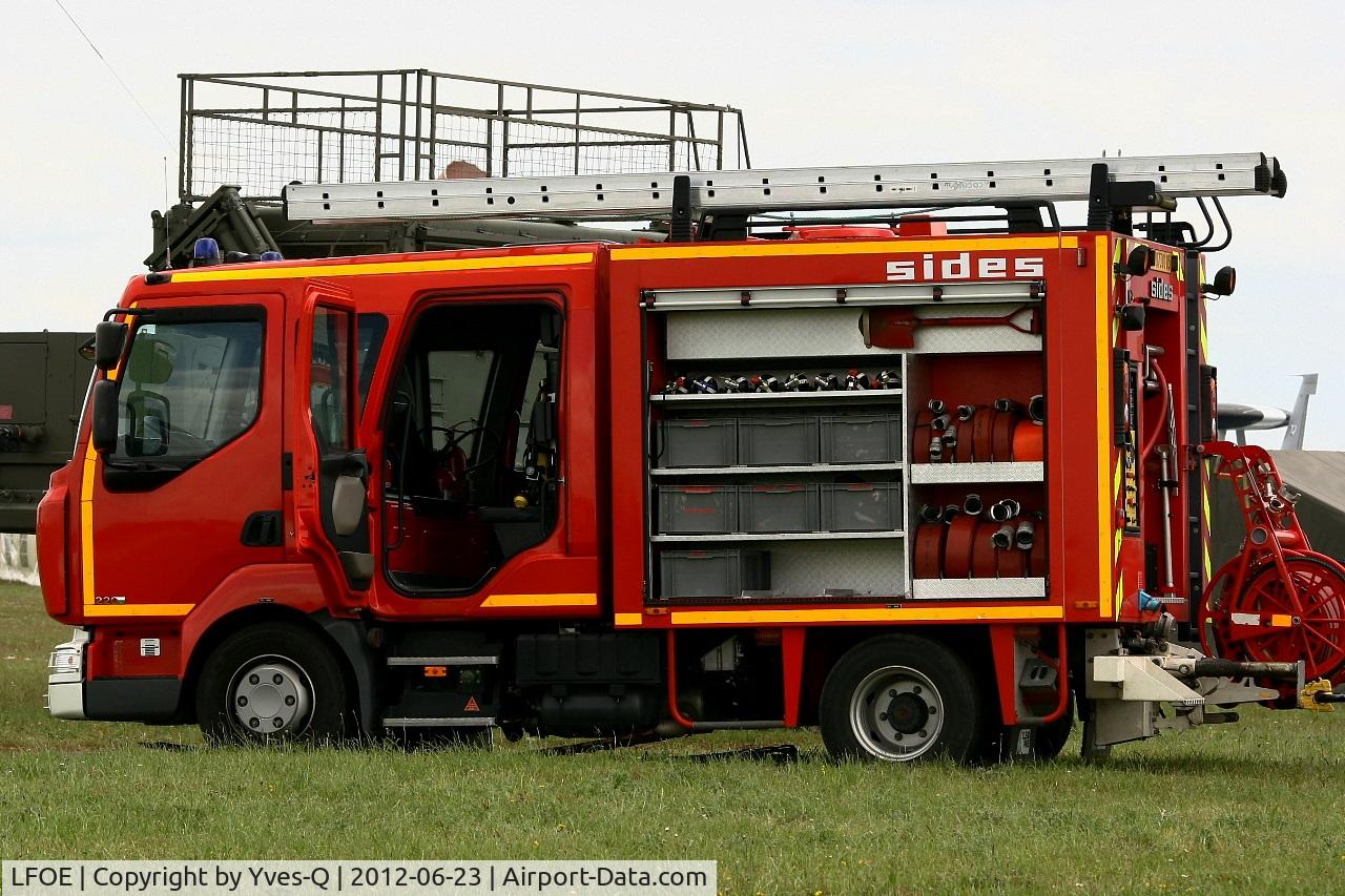 Evreux Fauville Airport, Evreux France (LFOE) - Fire truck display, Evreux-Fauville Air Base 105 (LFOE)