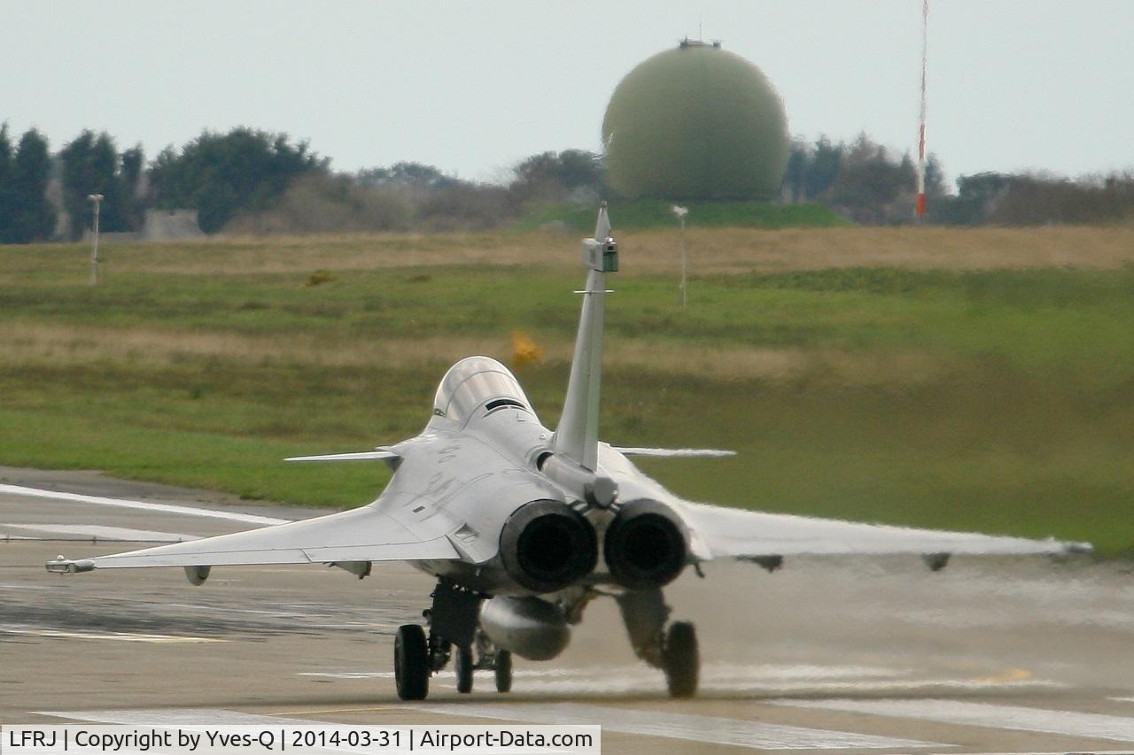 Landivisiau Airport, Landivisiau France (LFRJ) - Rafale M, Take off rwy 26, Landivisiau Naval Air base (LFRJ)