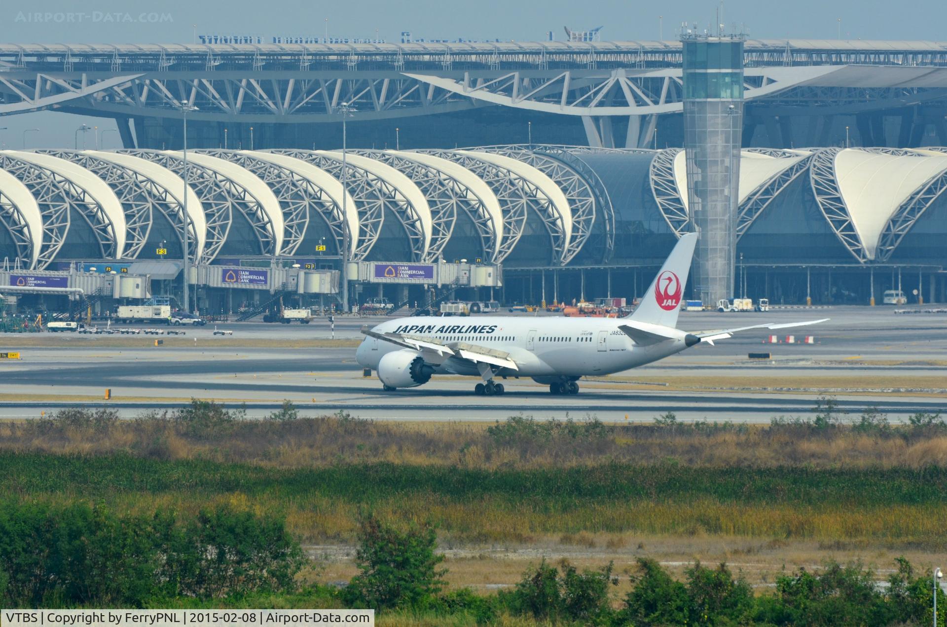 Suvarnabhumi Airport (New Bangkok International Airport), Samut Prakan (near Bangkok) Thailand (VTBS) - Suvarnabhumi Airport seen from Grand Inn Come Hotel