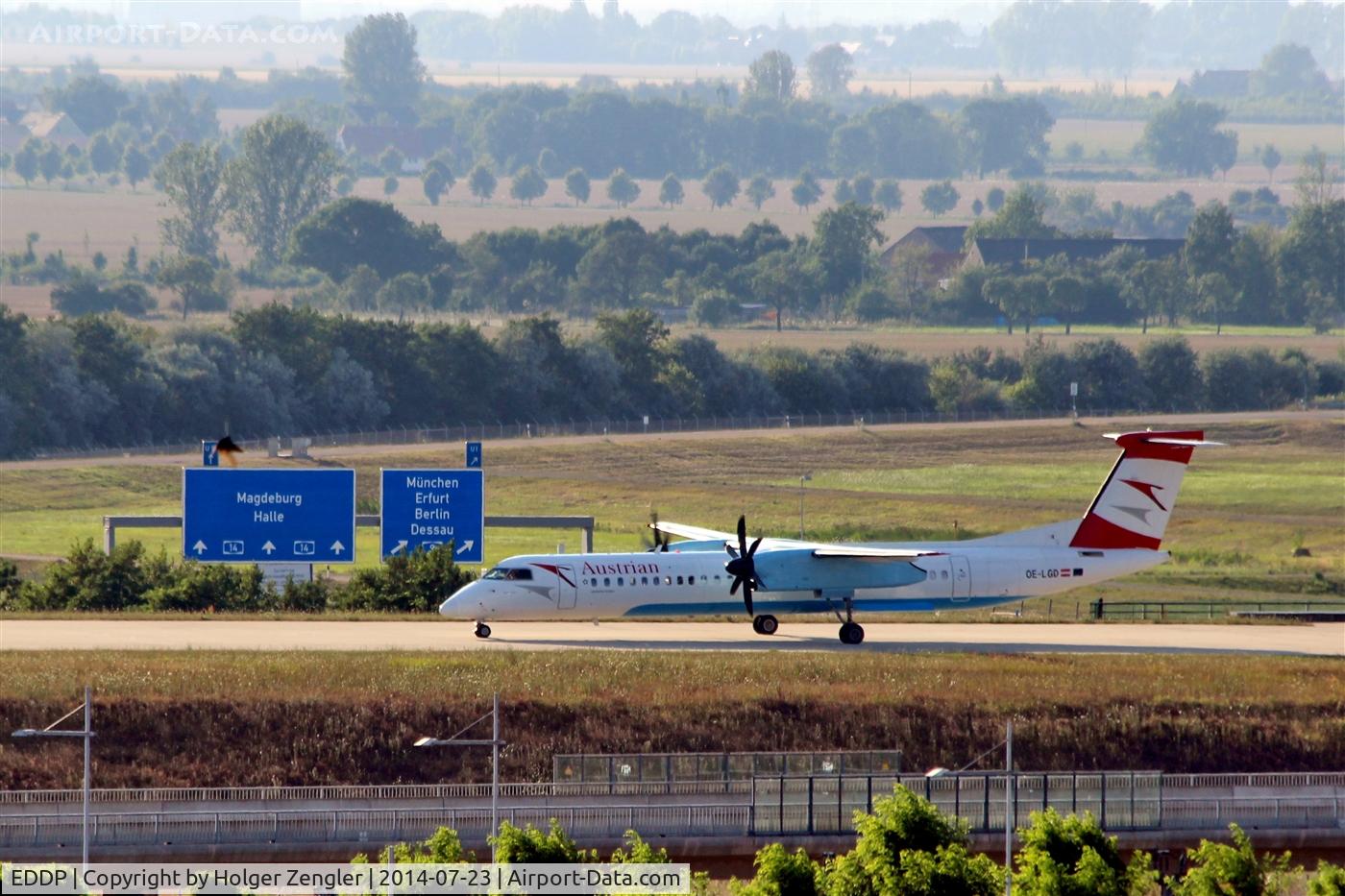 Leipzig/Halle Airport, Leipzig/Halle Germany (EDDP) - Inbound traffic from VIE on western rolling bridge over Autobahn 14...