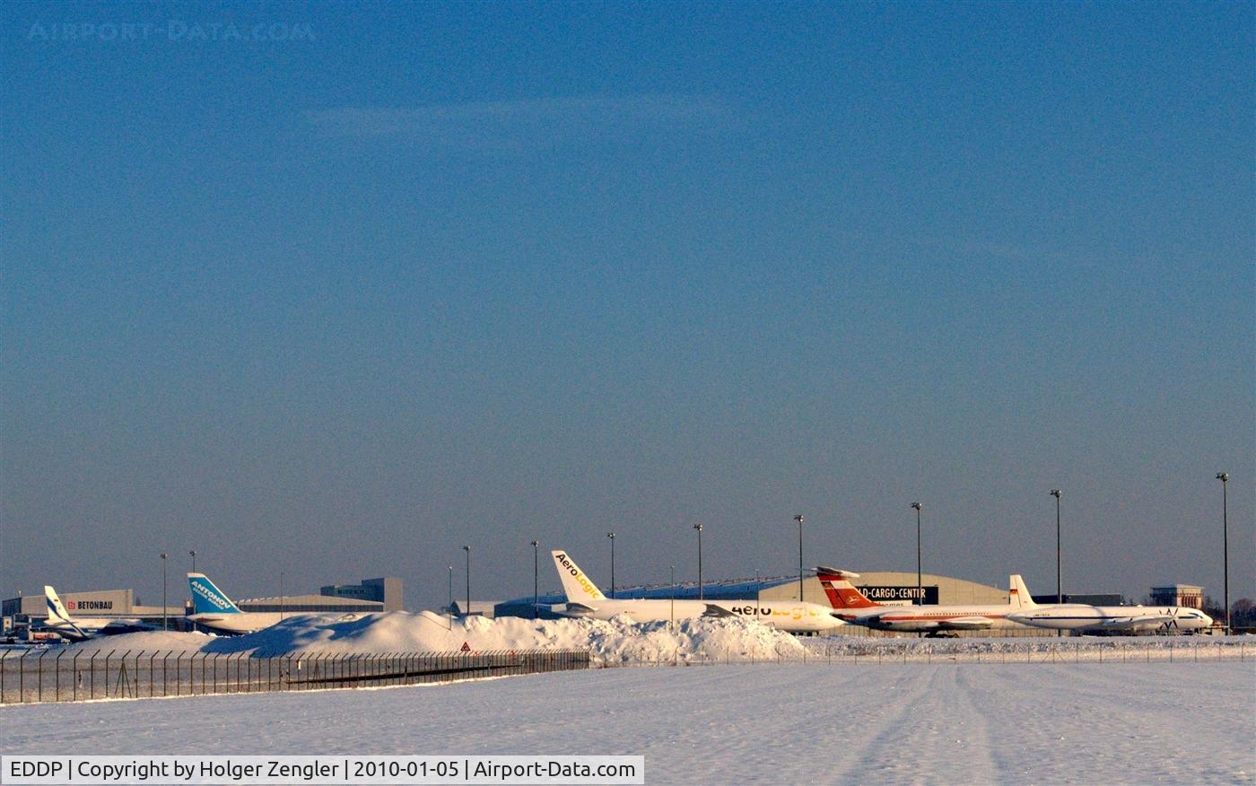 Leipzig/Halle Airport, Leipzig/Halle Germany (EDDP) - Once there was a time we´ve had snow even in the lowlands....