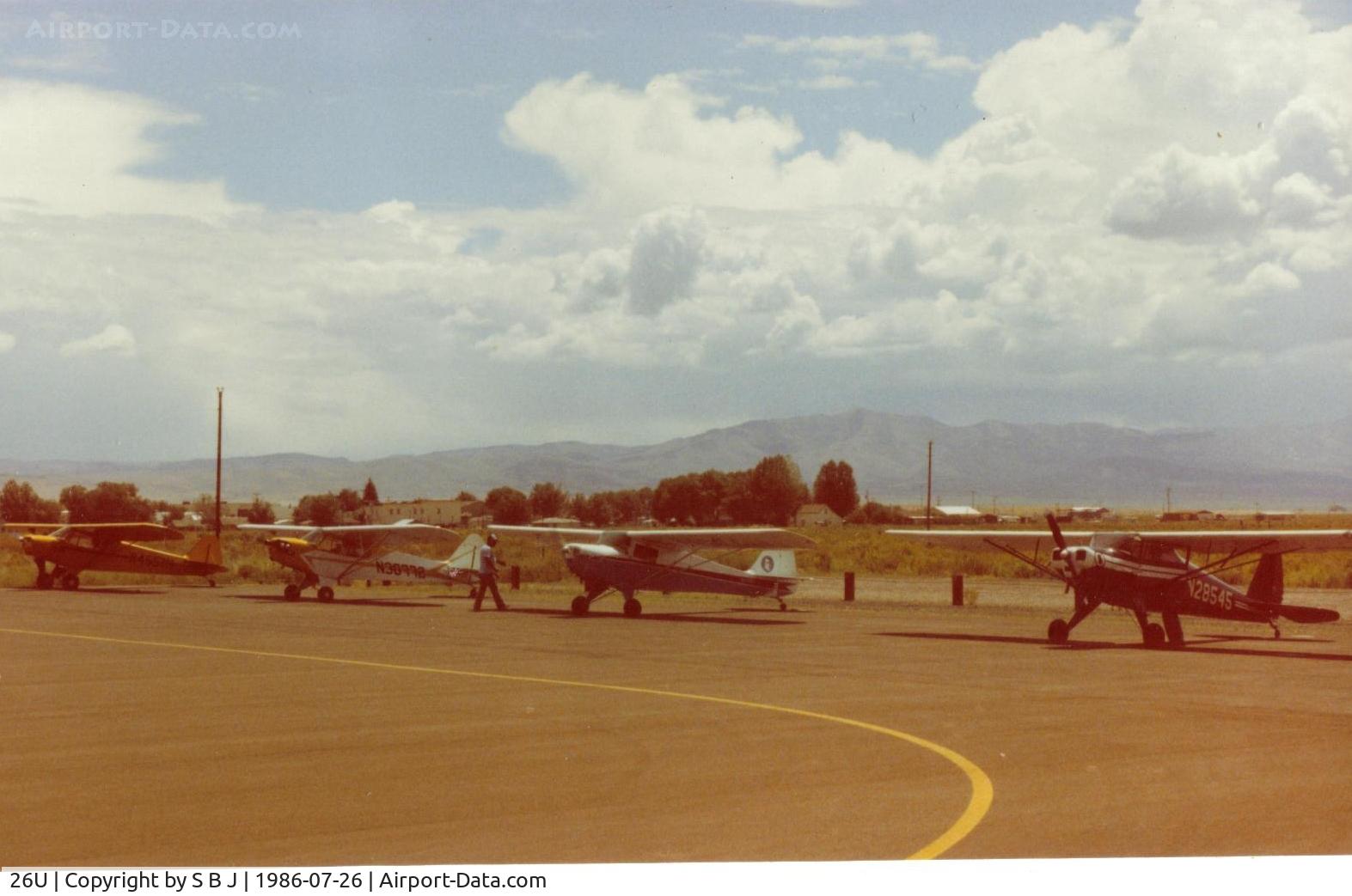 Mc Dermitt State Airport (26U) - 5 planes on the way to Kalispell,Montana in 1986.Nice short walk to the small town. The airport is in Oregon and the town is in Nevada.