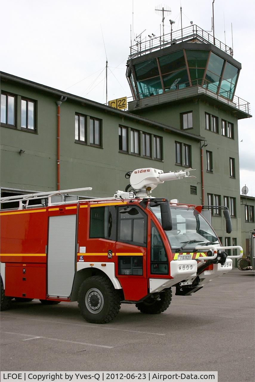 Evreux Fauville Airport, Evreux France (LFOE) - Fire Truck in front of control tower, Evreux-Fauville Air Base (LFOE)