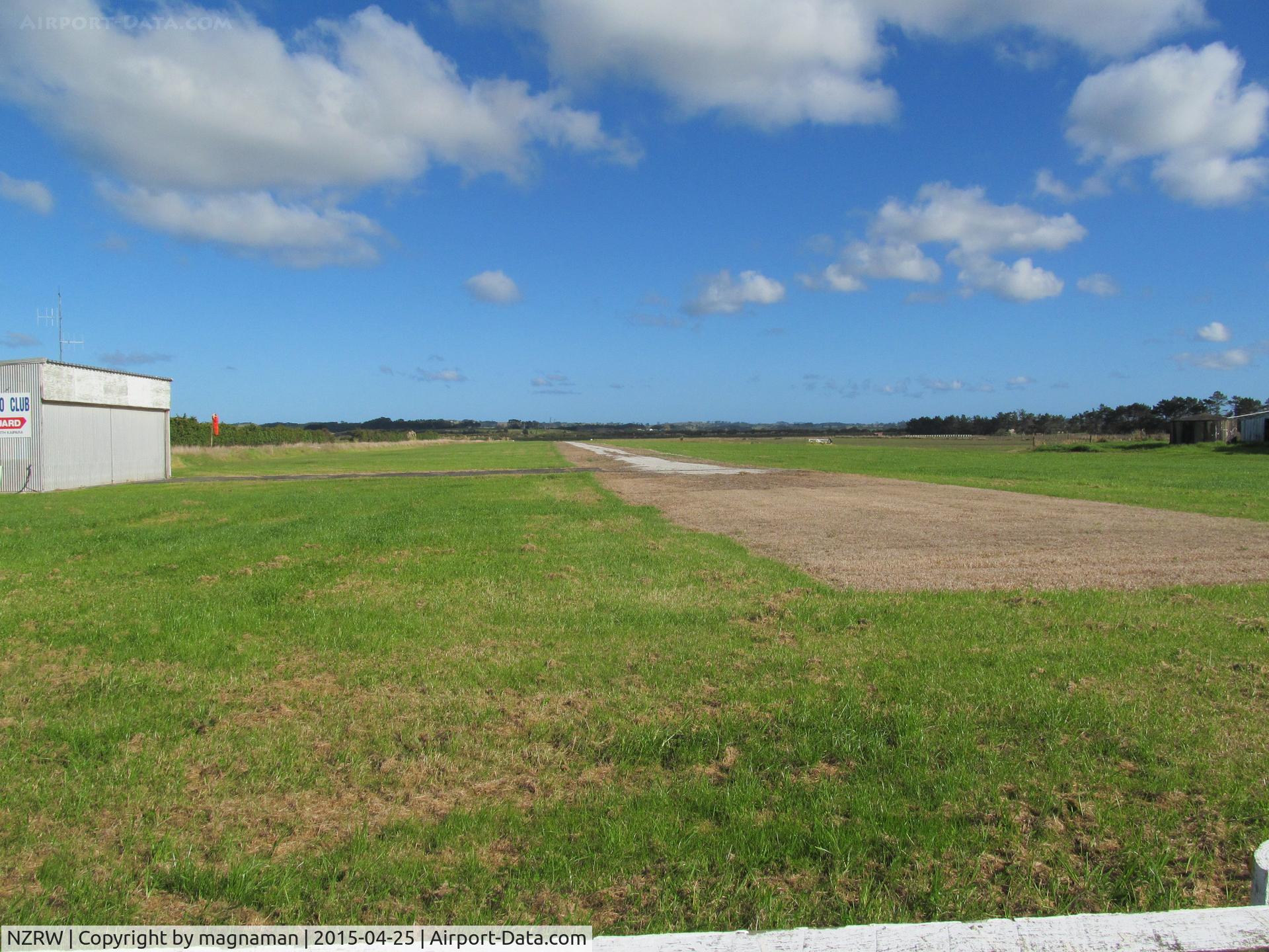 Ruawai Aerodrome Airport, Ruawai New Zealand (NZRW) - Grass strip with possibly crushed lime base.