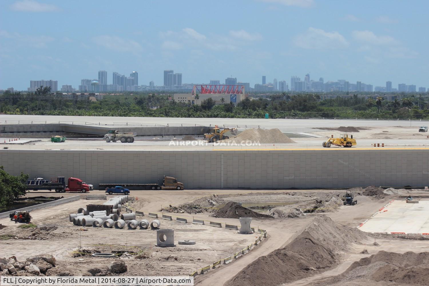 Fort Lauderdale/hollywood International Airport (FLL) - elevated 10R/28L