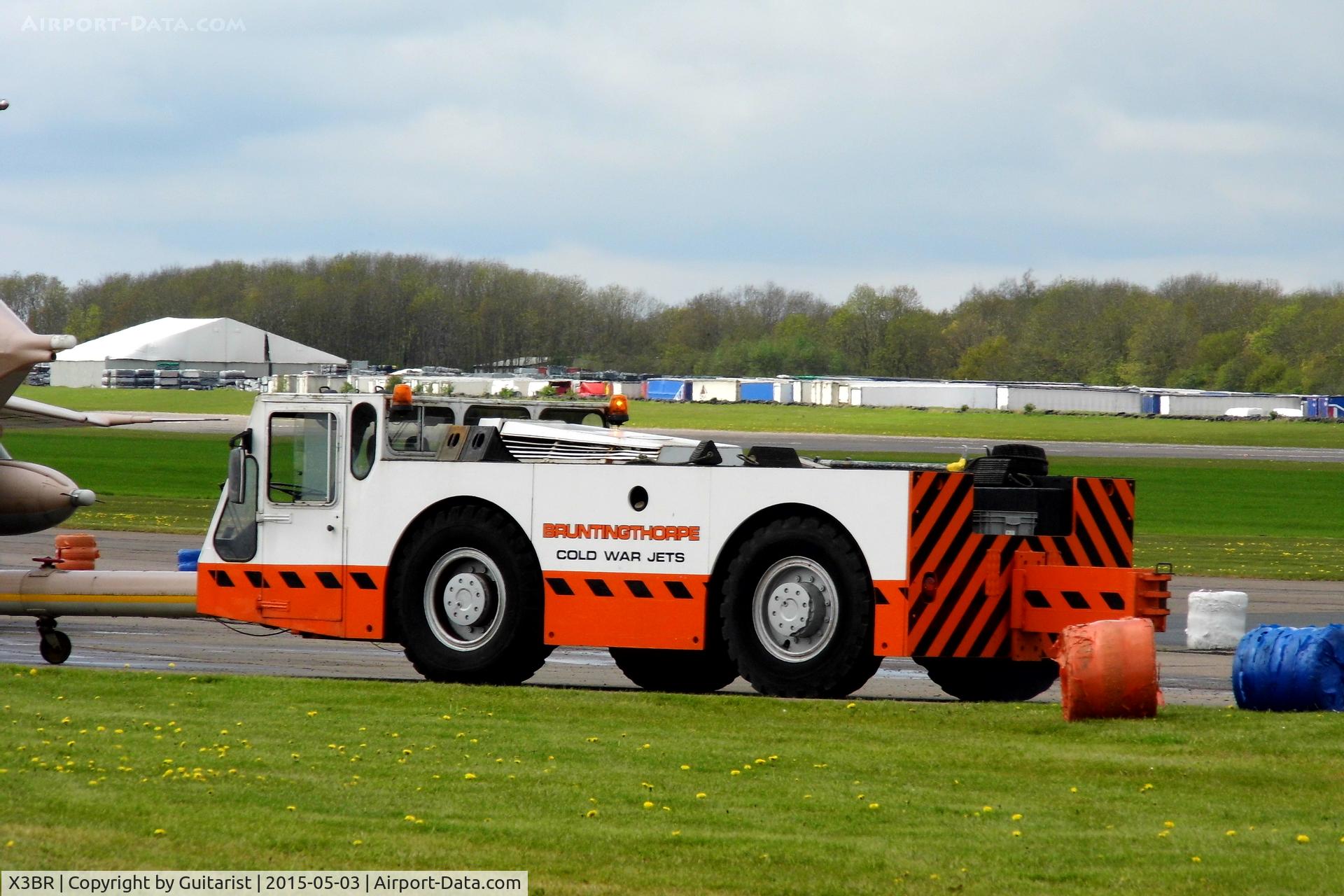 X3BR Airport - Ground ops vehicle at Bruntingthorpe