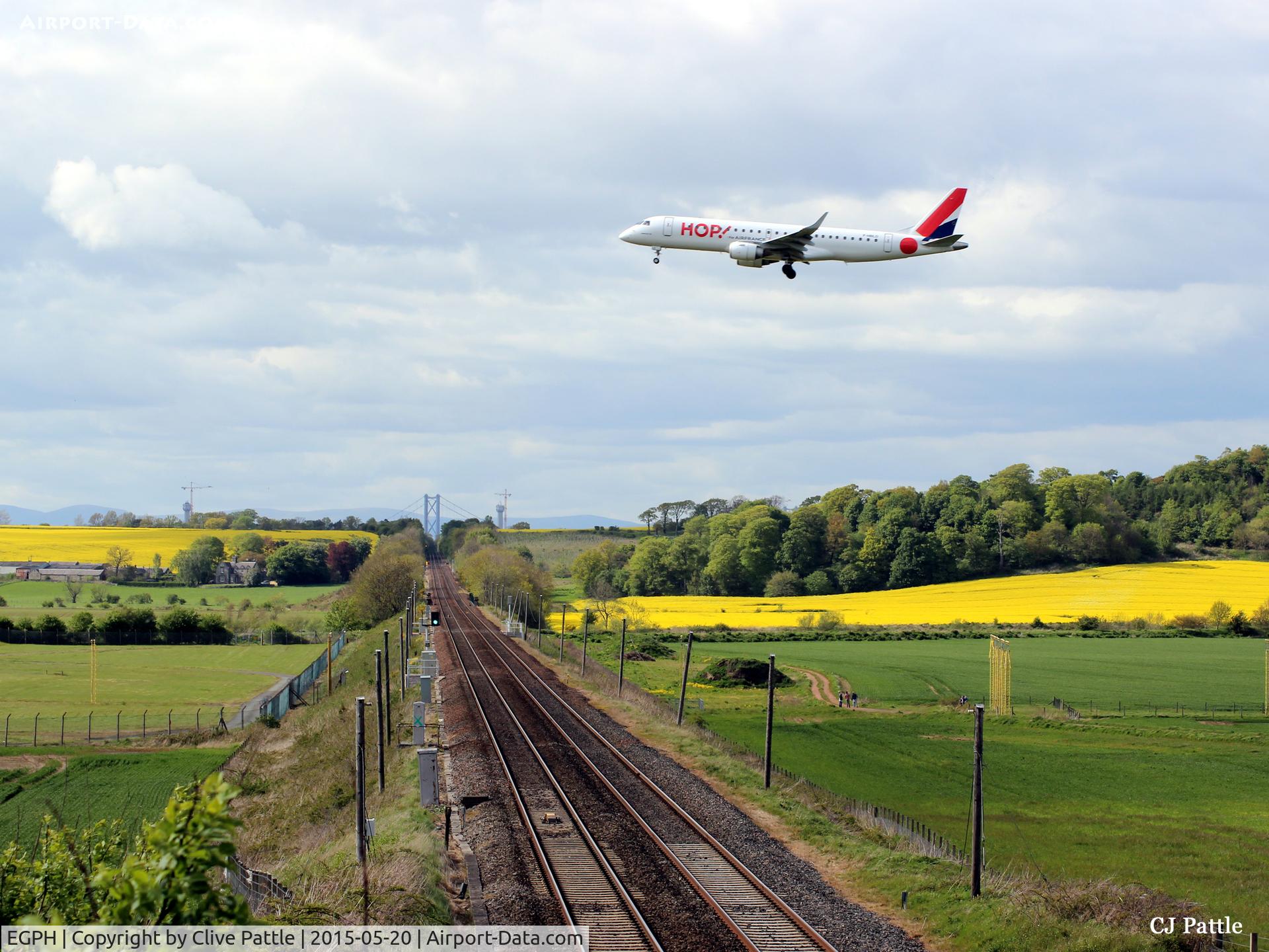 Edinburgh Airport, Edinburgh, Scotland United Kingdom (EGPH) - Air France Regional 'HOP' on finals to Edinburgh EGPH