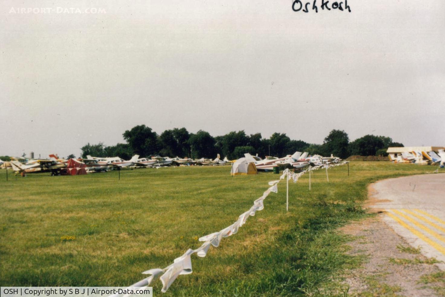 Wittman Regional Airport (OSH) - More of the OSH family experience of 1989.