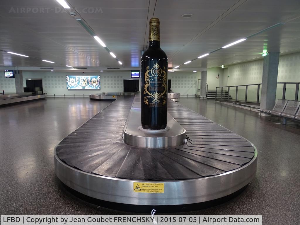 Bordeaux Airport, Merignac Airport France (LFBD) - arrivals