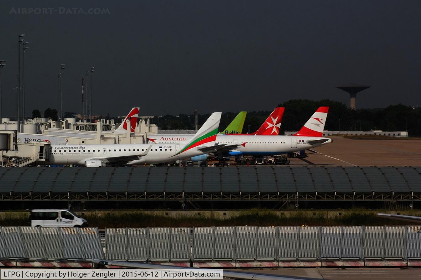 Paris Charles de Gaulle Airport (Roissy Airport), Paris France (LFPG) - Seems to be the apron for aircrafts from smaller european countries?!
