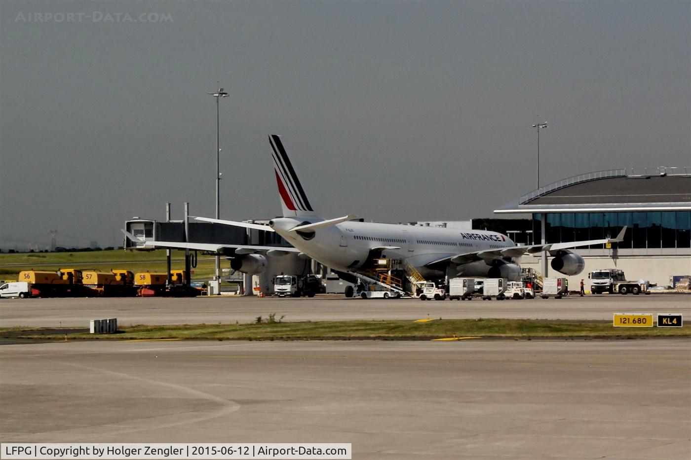 Paris Charles de Gaulle Airport (Roissy Airport), Paris France (LFPG) - Impressions at CDG....