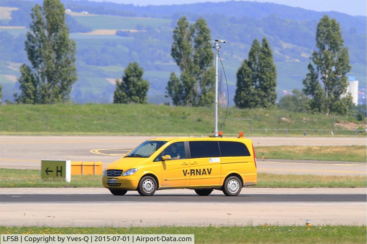 EuroAirport Basel-Mulhouse-Freiburg, Basel (Switzerland), Mulhouse (France) and Freiburg (Germany) France (LFSB) - Runway calibration, Bâle-Mulhouse airport (LFSB-BSL)