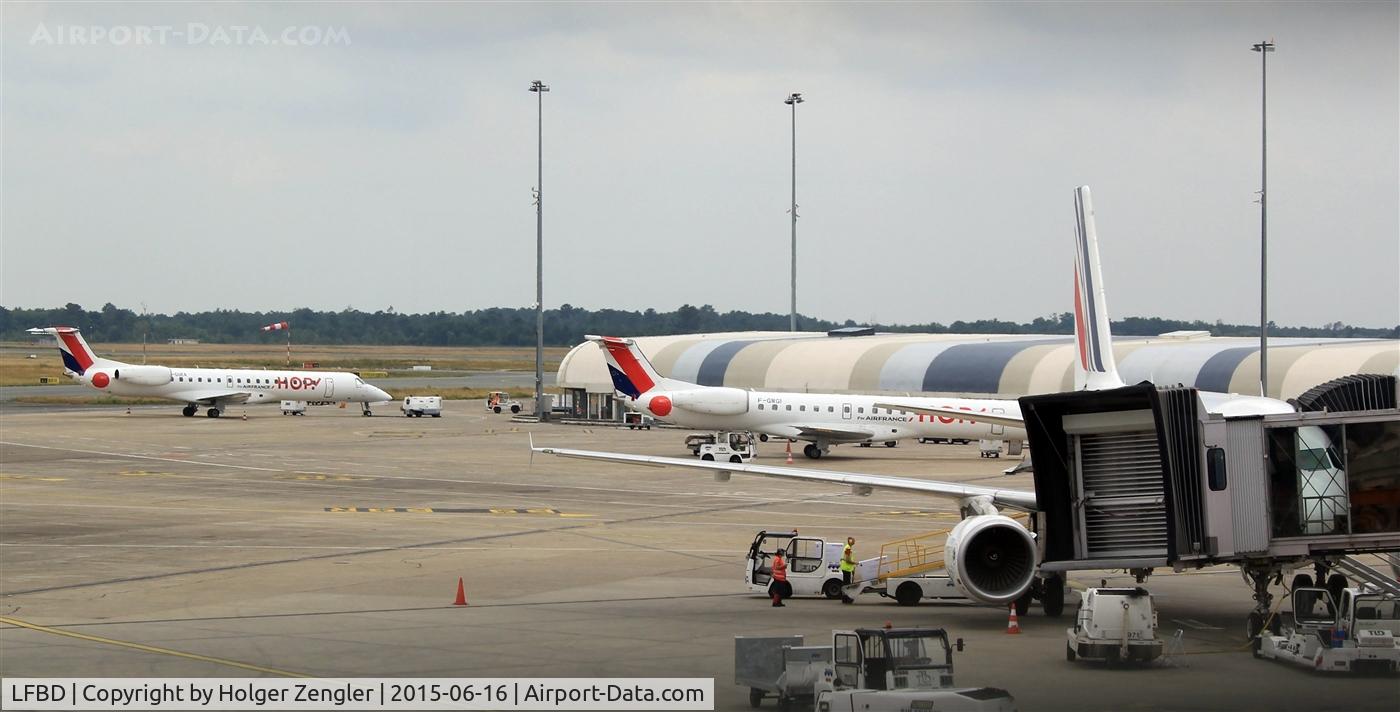 Bordeaux Airport, Merignac Airport France (LFBD) - Northern apron....