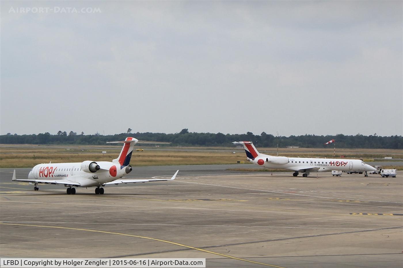 Bordeaux Airport, Merignac Airport France (LFBD) - HOP! HOP! Let´s go!