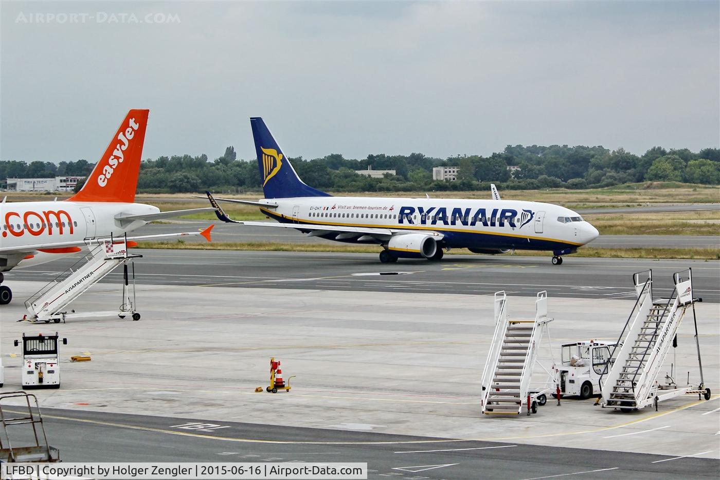 Bordeaux Airport, Merignac Airport France (LFBD) - Low cost apron is losing 50% of its occupancy.....