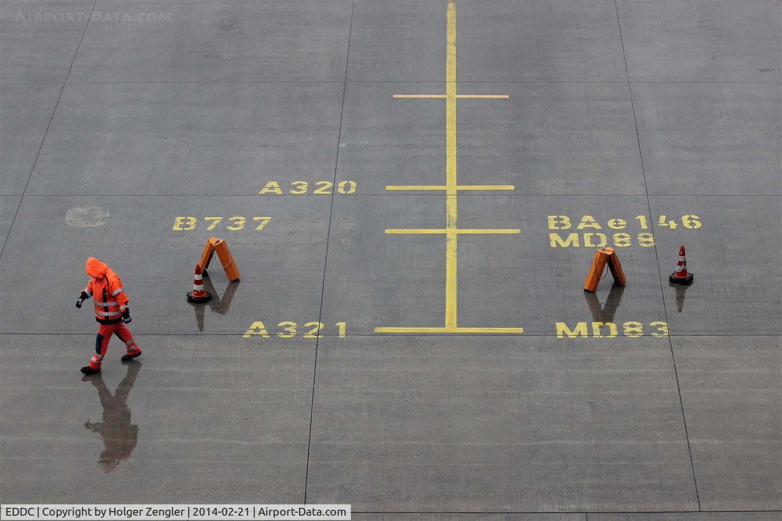 Dresden Klotzsche Airport, Dresden Germany (EDDC) - Saxonian guy on way to a dry environment....