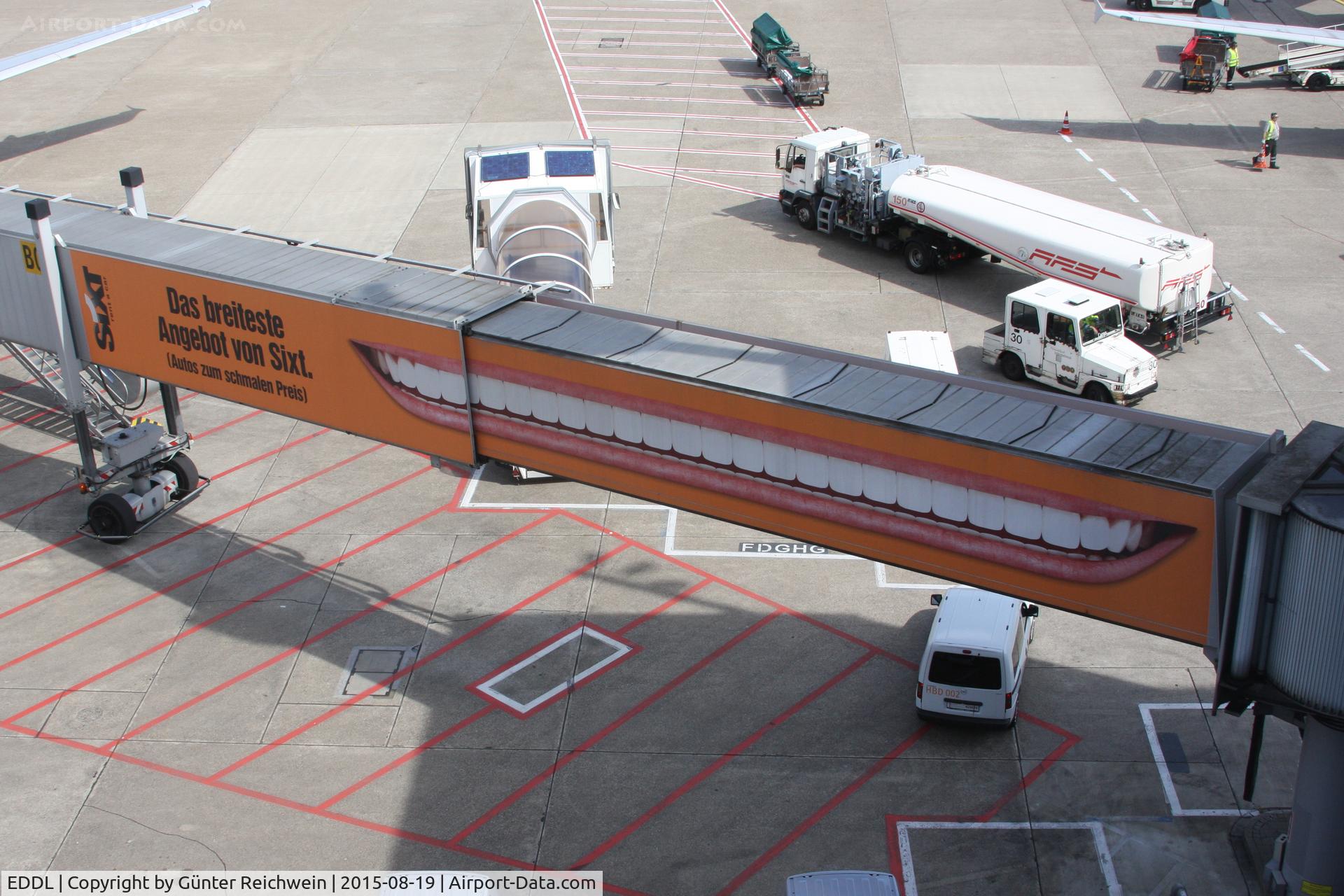 Düsseldorf International Airport, Düsseldorf Germany (EDDL) - Big smile 