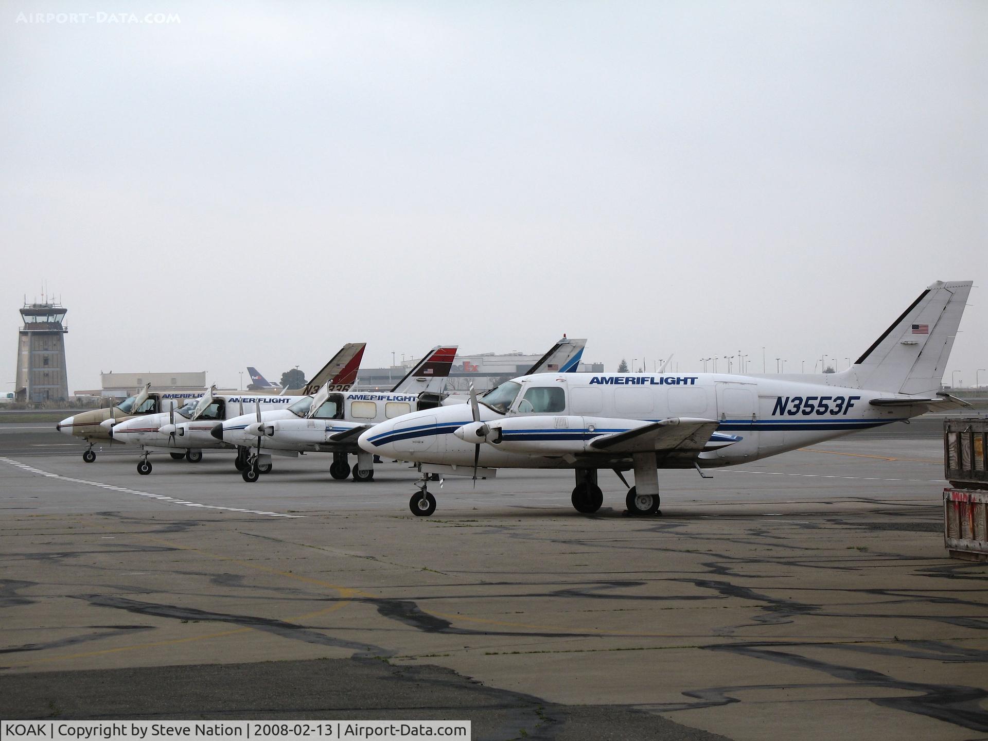 Metropolitan Oakland International Airport (OAK) - Ameriflight PA-31 Navajos getting ready for the daily 